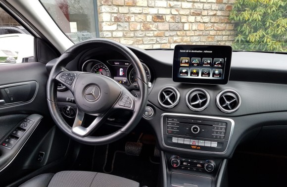 MERCEDES GLA 