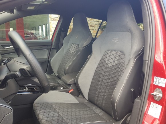 VOLKSWAGEN GOLF VIII 