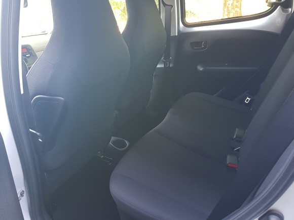 PEUGEOT 108 