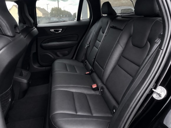 VOLVO V60 III 